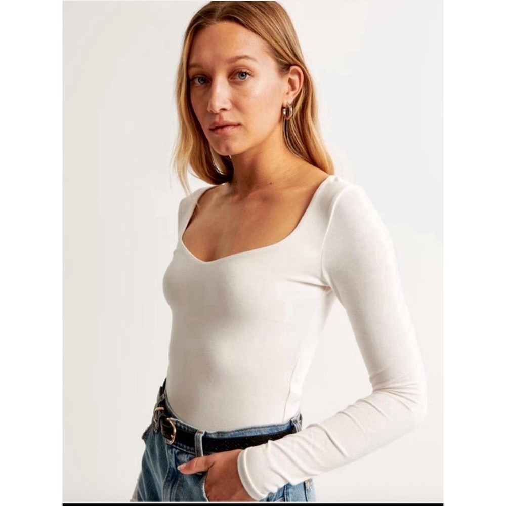 Abercrombie & Fitch Soft Bodysuit White‎ Square Neck Long Sleeve Women's Size M